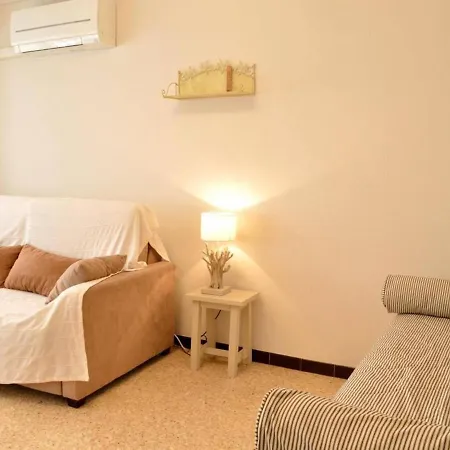 Apartamento Coquet 4 Couchages Au Lavandou - Proche Plage, Parking Inclus, Commerces A Proximite - Fr-1-251-299 *