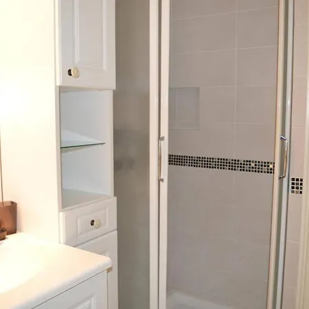 Coquet 4 Couchages Au Lavandou - Proche Plage, Parking Inclus, Commerces A Proximite - Fr-1-251-299 *