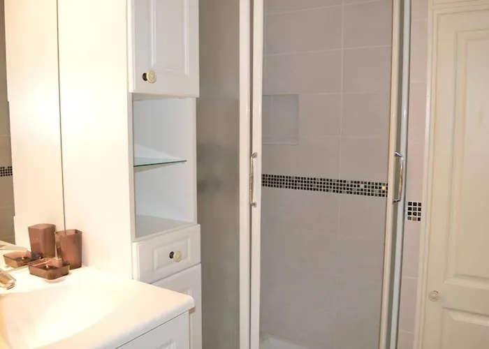 Coquet 4 Couchages Au Lavandou - Proche Plage, Parking Inclus, Commerces A Proximite - Fr-1-251-299 *