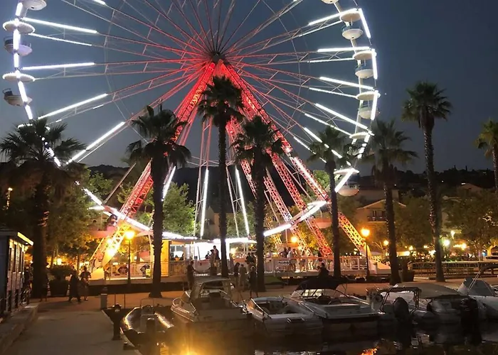 Coquet 4 Couchages Au Lavandou - Proche Plage, Parking Inclus, Commerces A Proximite - Fr-1-251-299 لو لا فاندو